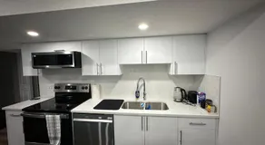 Guest Suite with Private Entry in Calgary - Image 4