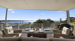 Tea Trees - Modern Townhouse, Village and Beach - Image 3