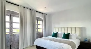 Suite Los Angeles - Image 2