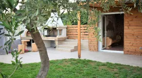 The Flintstones House - Image 5