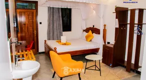 The Grand Brystal Hotel - Image 2