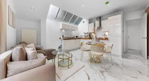Elegant Oasis - 2 Bed - Garden - 65 inch TV & Netflix - Image 4