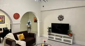 Casa Flores - Image 2