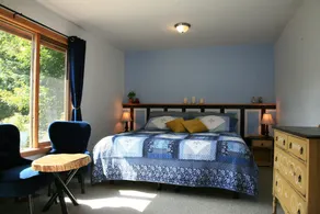 The Burgundy Dream Bed And Breakfast - Image 2