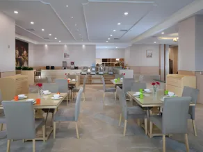 Vienna Classic Hotel FuJian JinJiang China Shina Capital Wuyue Square - Image 4