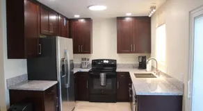 Newly Remodeled Family Friendly 3B/2B House - Image 2