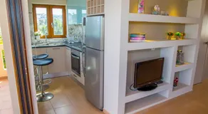 Asterias Studios & Apartments - Image 3