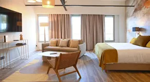 Walnut Bistro & Suites - Image 5