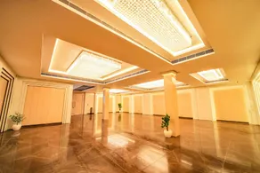 Mokshda Premium Hotel And Restaurant - Image 5