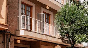 Valencia Living Suites - Image 4