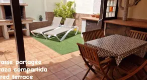 Bedroom with shared bathroom and swimming pool - Image 4