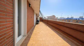 Apartamento espacioso - 2 dormitorios - 2 baños - Cerca del metro - Image 5