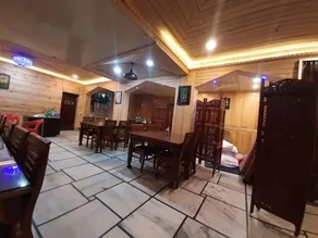 OYO 38116 Hotel Raj Golden - Image 4