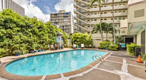 Picturesque Hotel Room with Private Balcony in Waikiki! - Image 3
