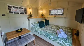 Gatwick hideout - Image 2