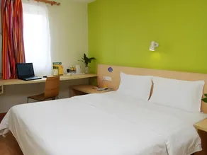 7 Days Inn Guangzhou South Station Chimelong Qifu Xincun - Image 5