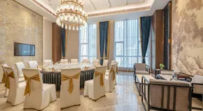 Evwa Platinum Hotel - Image 3