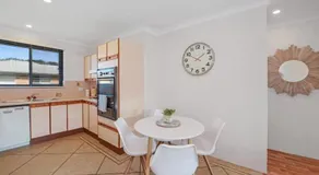 Hi Surf 8 - Beachfront Apartment - Image 3