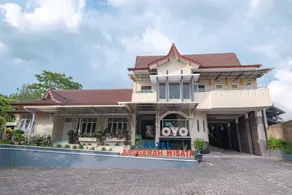 OYO 1962 Anugerah Wisata Hotel - Image 4