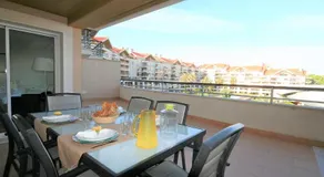 Modern Apartment in Luxurious Condominium - Image 3