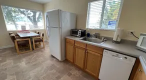 Clear Lake Cottages & Marina - Image 5