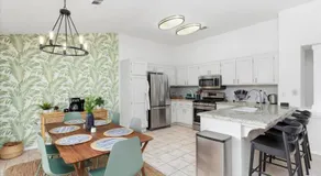 Revitalizing 3 Bedroom Home With Pool, Pet-Friendly, Wi-fi - Image 3