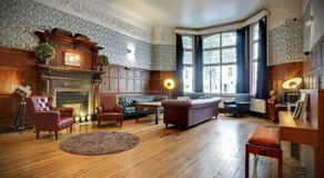 Astor Hyde Park Hostel - Image 2
