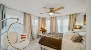Walk to Cherry Street,pets, hot tub by HVNLYhomes - Image 2