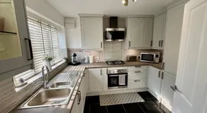Park Villa, Stevenage - Image 3