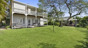 Classic Holiday House - Image 5