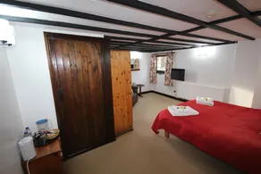 Lew Barn - Image 4