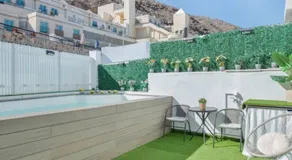Big Villa Puerto Rico streetfront with private saltwater pool, kitchen, 3 terraces& private parking , near shopping center - Image 2