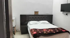 Hotel Trayambakam - Image 2