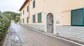 GuestHost - Coverciano Modern Apartment with Patio! - Image 3