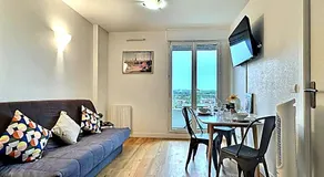 Dolce Vita II - DisneyLand & Paris - 5 mins to Train Station - Image 2