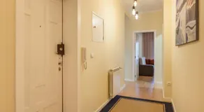 Feel at home - Free private parking - Image 3