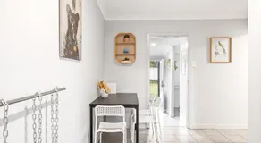 Signature Double Room in Auburn - Shared Bathroom - Image 3