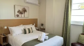 Royal Mail Hotel Whittlesea - Image 2