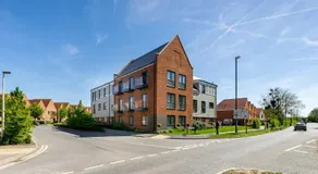 Fortified Luxury Apartment - Image 4