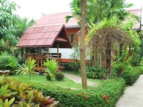 4T Guesthouse - Image 3