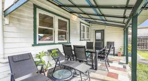 Spacious Urban Delight in Coburg - Image 4
