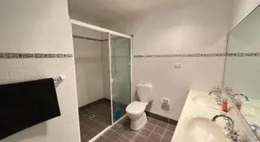 Cozy Queen Room in Sydney's West - R7 - Image 2