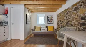 Classic Lisbon Homes: Bright & Central in Belém - Image 4