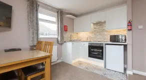 Beachcliffe Holiday Apartments - Image 4