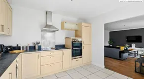 The Penthouse 3 Bedroom Apartment by Sambridge Stays - Image 3