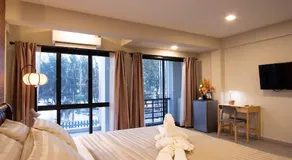 Gate78 Hostel Maephim Beach - Image 2