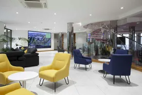 Riverside Hotel - Image 2