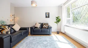 3-Bed Didsbury M20 Parking Long Stays - Image 3