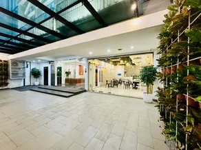 Eco Roomy Hotel - Image 2