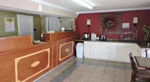 Budget Inn Temple - Image 3